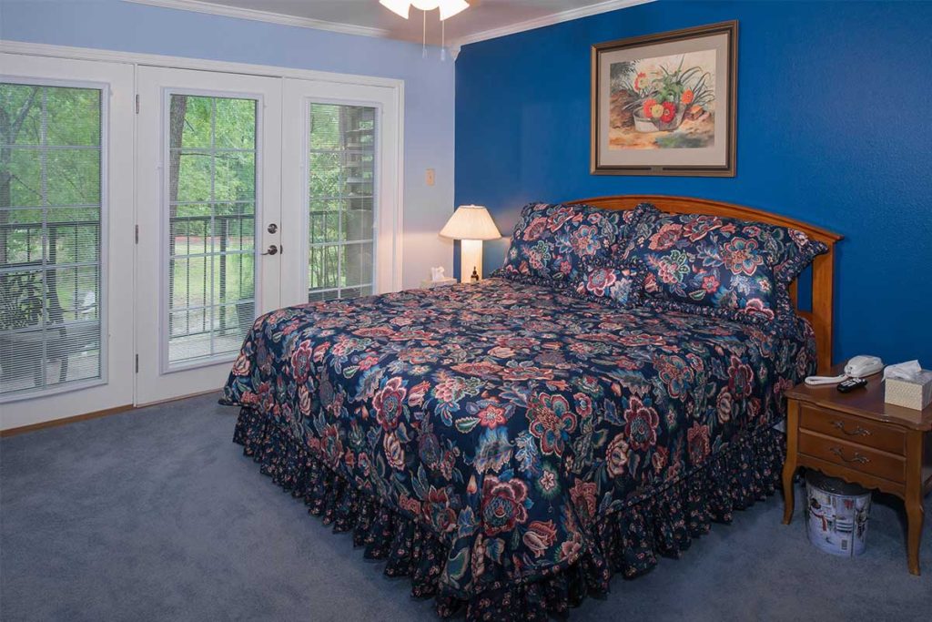 Pinecrest Retirement Community Assisted Living Unit in Lufkin, TX My